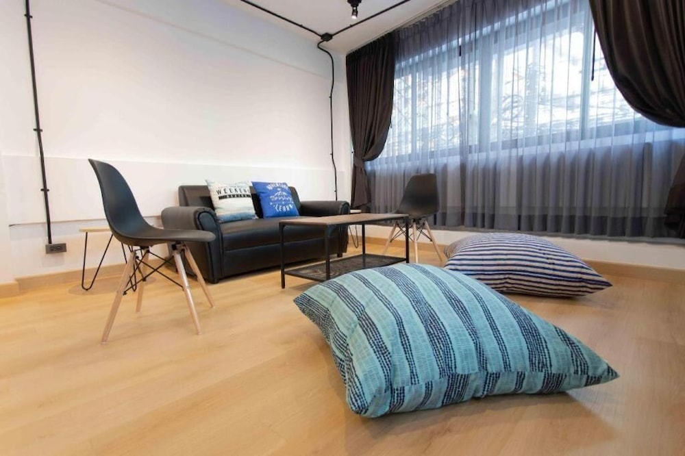 Studio Double room (Stair access only)