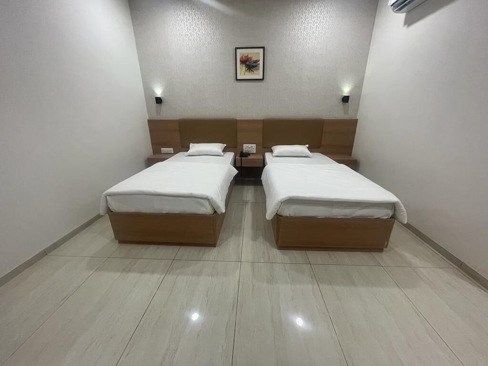 Deluxe Twin Room photo 1
