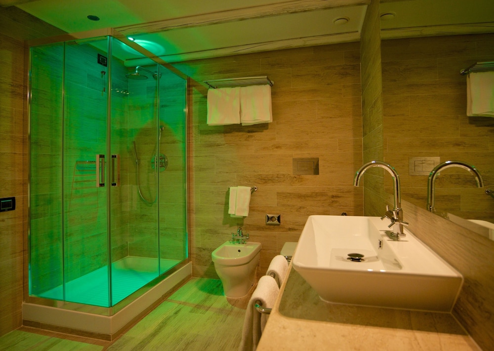 Double Room, Sea Facing (Flexible room - room change) photo 3