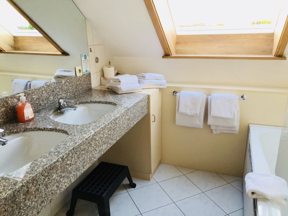 Apartment Suite guest house - Photo 10