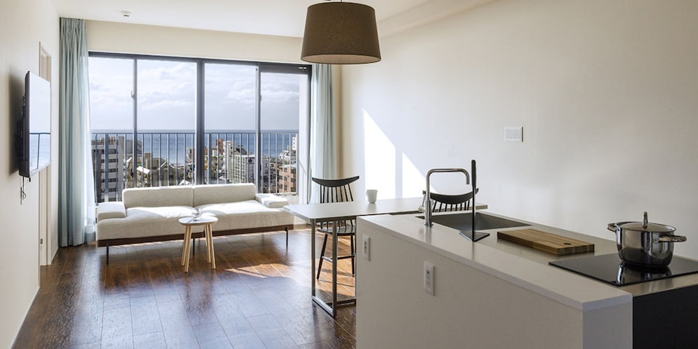 Deluxe Condo, 2 Bedrooms, Non Smoking, Ocean View - Photo 1