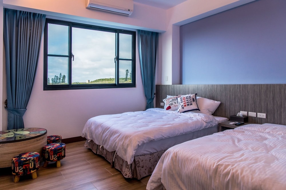 Elite Triple Room, Multiple Beds, Balcony, Ocean View photo 1