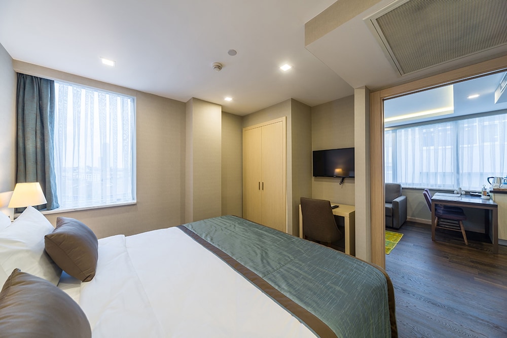 Suite photo 1
