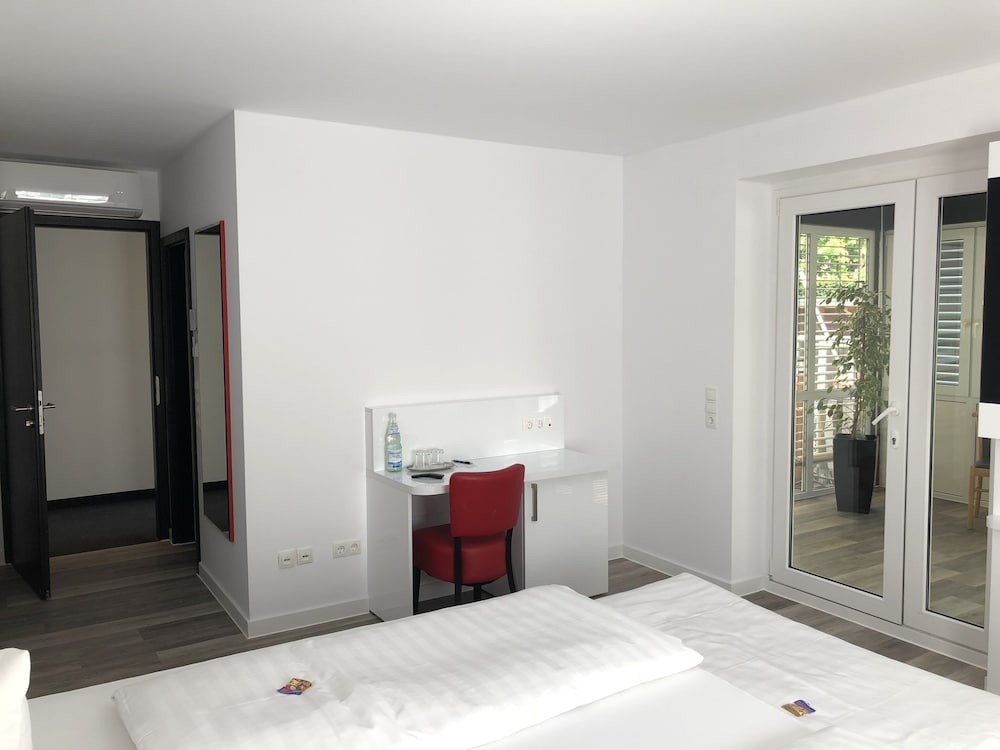 Standard Double Room - Photo 4
