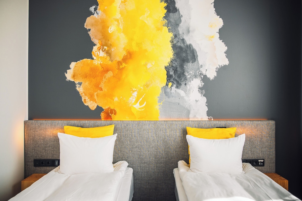 Standard Room, 2 Twin Beds, Non Smoking - Photo 1