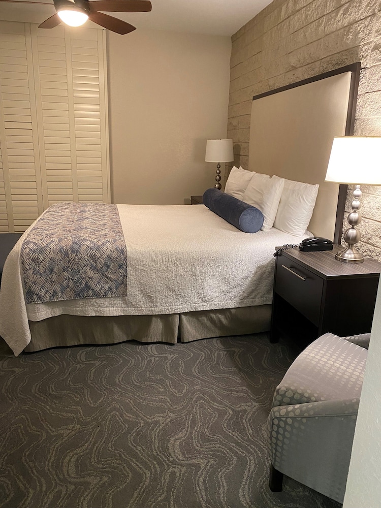 Deluxe Condo, 1 Bedroom photo 2