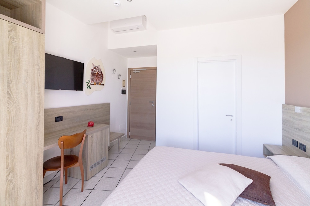 Standard Room, Courtyard View