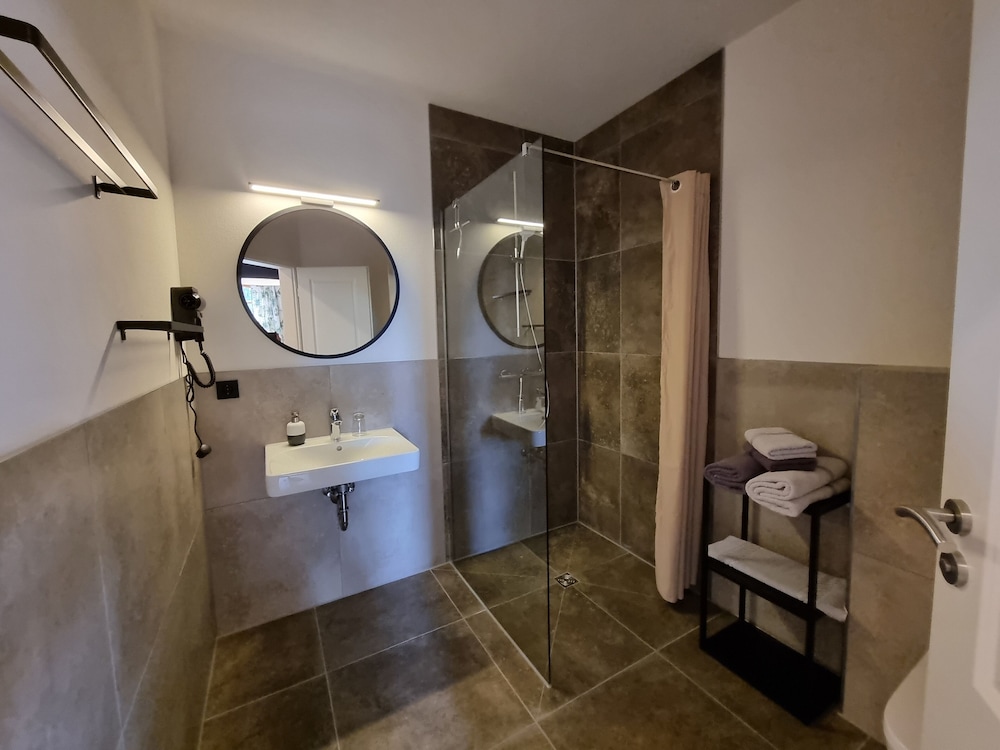 Deluxe Suite, Ensuite (#6 Urbano NEU im EG) photo 2