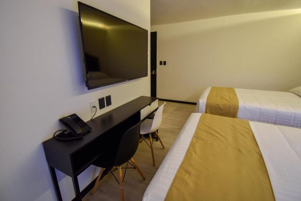 Room, 2 Double Beds, Terrace photo 2