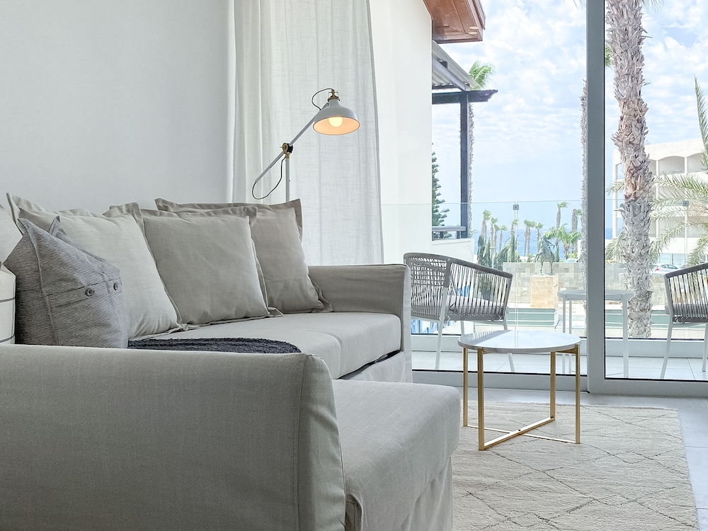 Luxury Apartment photo 1