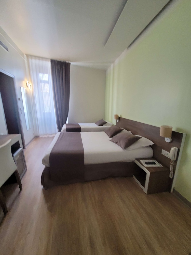Room, Multiple Beds - Photo 2