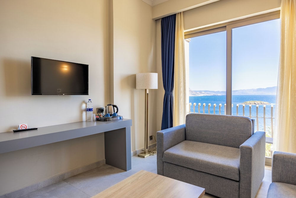 Superior Suite, Balcony photo 2