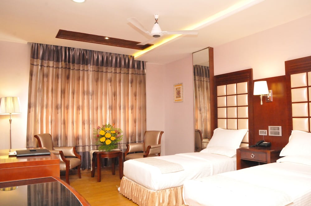 Executive Double or Twin Room, 1 Bedroom, Private Bathroom, Executive Level photo 2