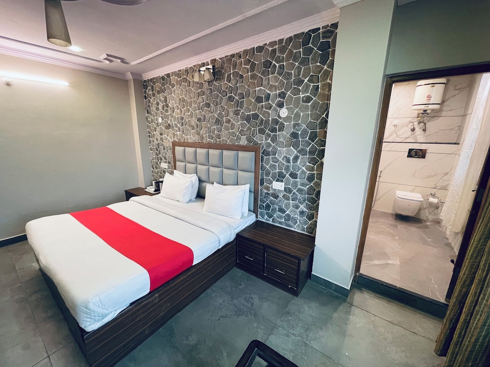 Deluxe Double or Twin Room, 1 Bedroom, Hill View photo 3