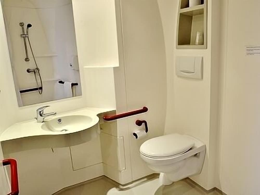 Single Room photo 2