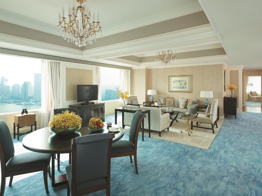 Suite, 1 King Bed (River Wing Huangpu Suite)