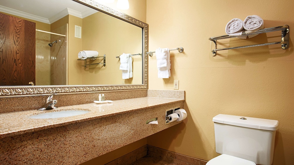 Suite, Multiple Beds, Non Smoking, Refrigerator & Microwave (with Single Sofabed) photo 3