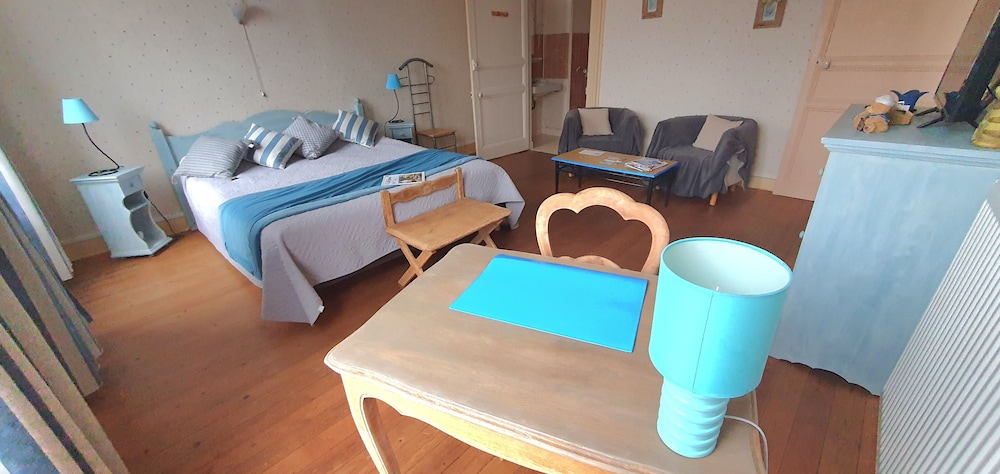 Double Room, 1 Queen Bed, Non Smoking (Anais) photo 1