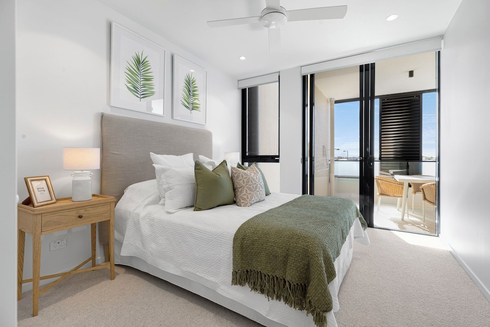 Superior Apartment, 3 Bedrooms, Partial Ocean View photo 1