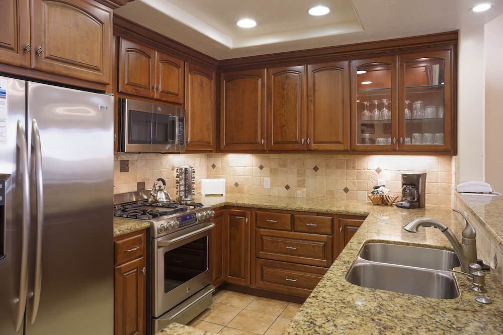Condo, 3 Bedrooms