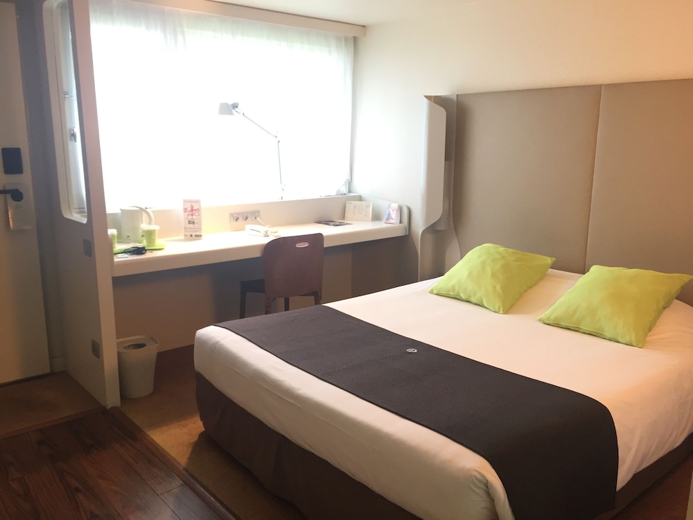Standard Room, 2 Twin Beds - Photo 3
