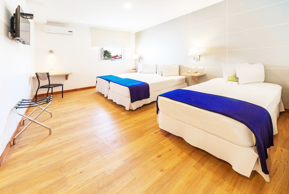 Triple Room, 3 Twin Beds photo 1