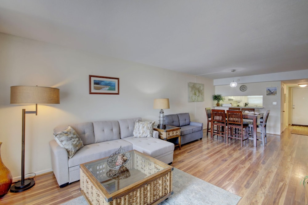 Condo, 2 Bedrooms