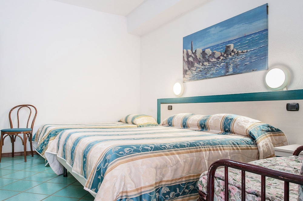 Quadruple Room - Photo 4