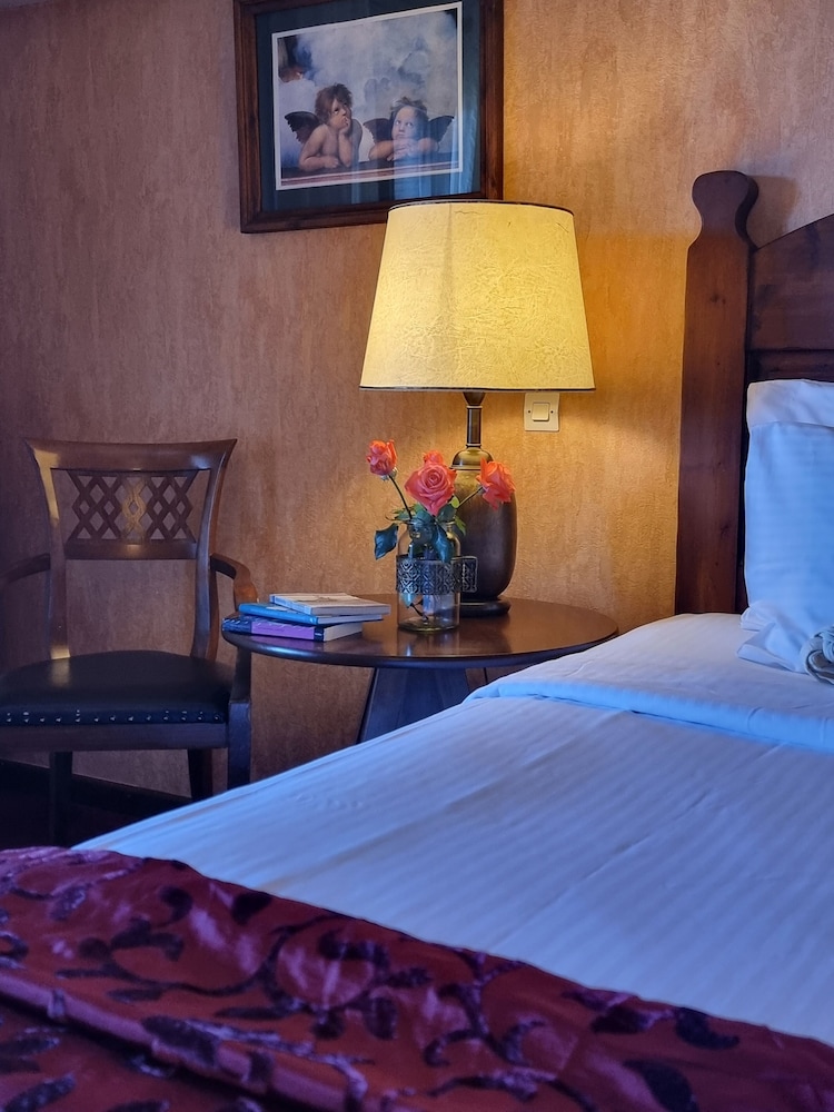 Executive Studio Suite - Photo 6