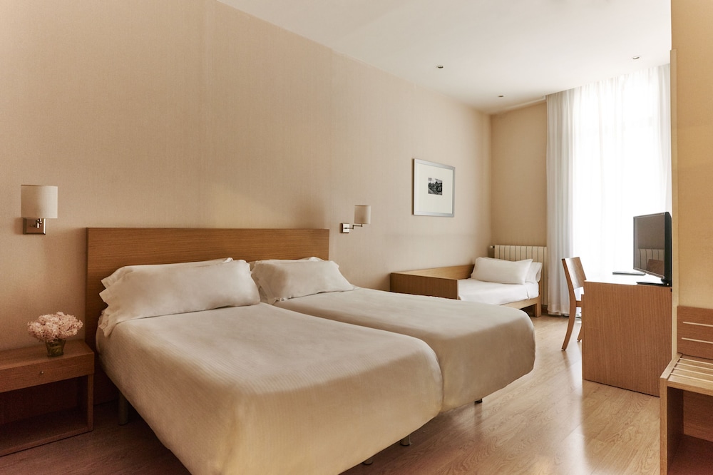 Standard Triple Room - Photo 3