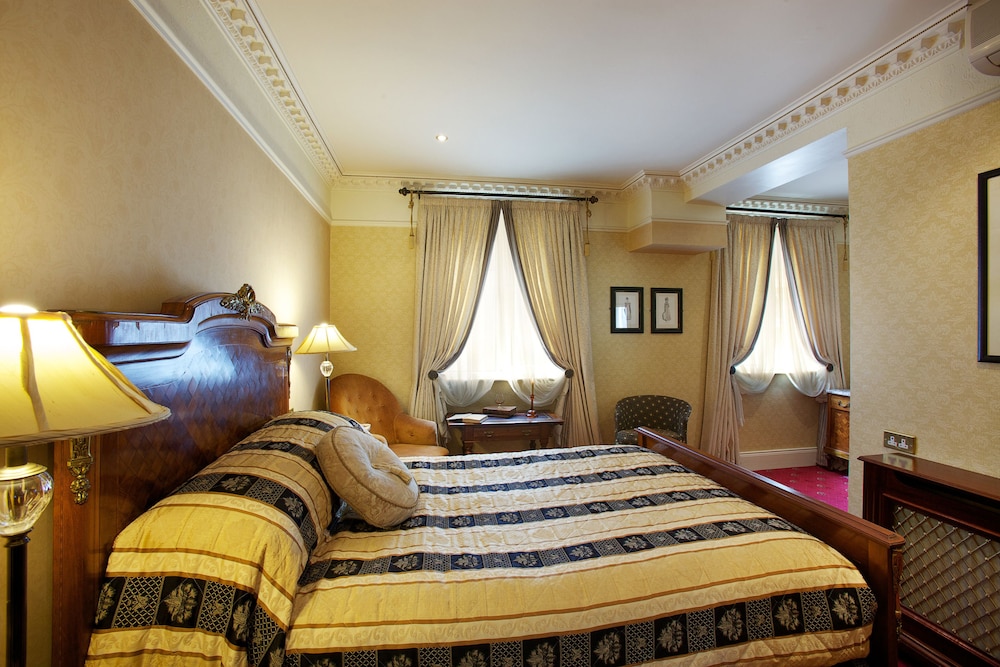 Classic Triple Room photo 1