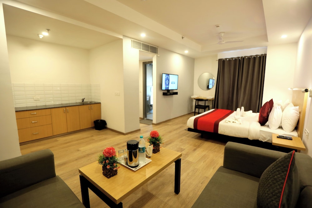 Deluxe Room - Photo 5