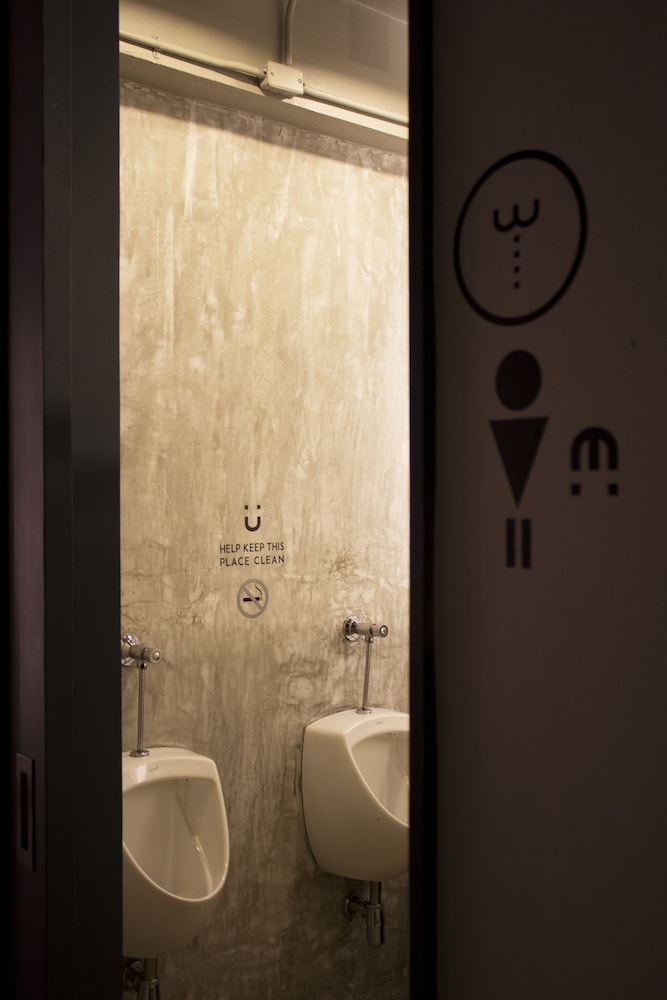 Mixed Dormitory (Share Bathroom) photo 2
