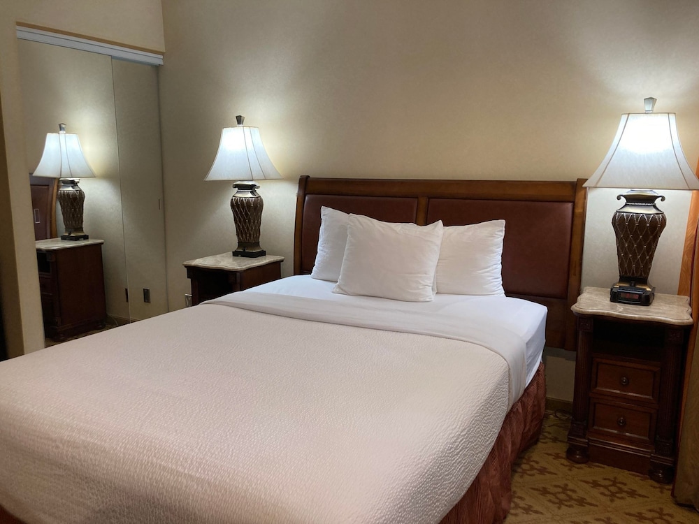 Deluxe Double Room, 1 Queen Bed, Accessible photo 3