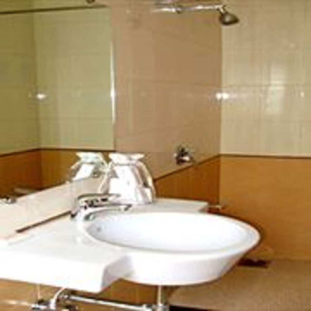Superior Double or Twin Room - Photo 6