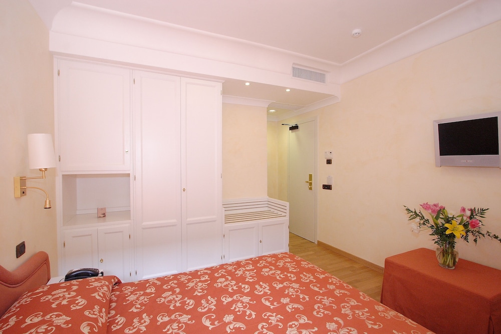 Double Room, City View - Photo 6