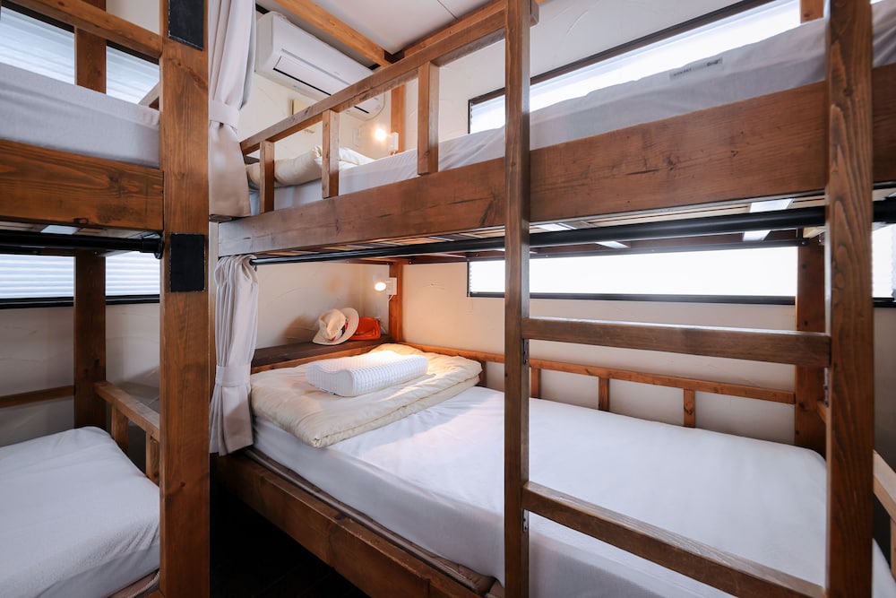 Room with 2 BunkBeds, Non Smoking photo 2