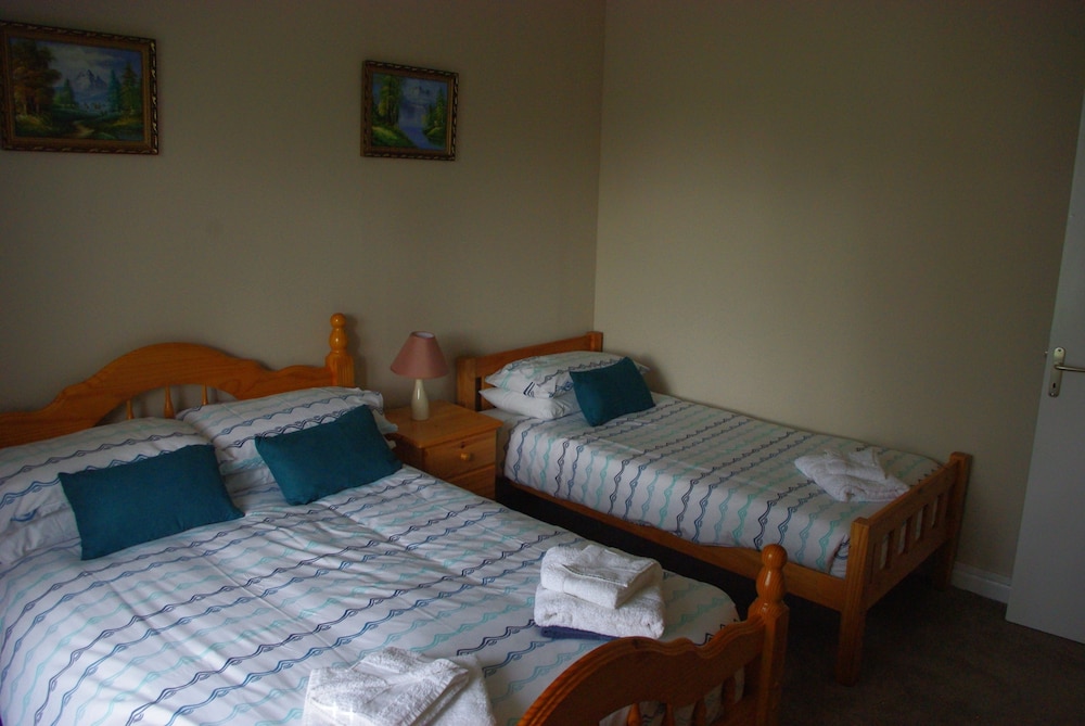 Triple Room, Shared Bathroom (Katie) photo 1
