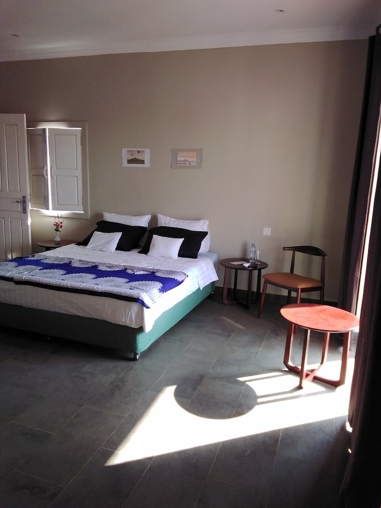 Superior Double Room, 1 King Bed, Pool View, Garden Area
