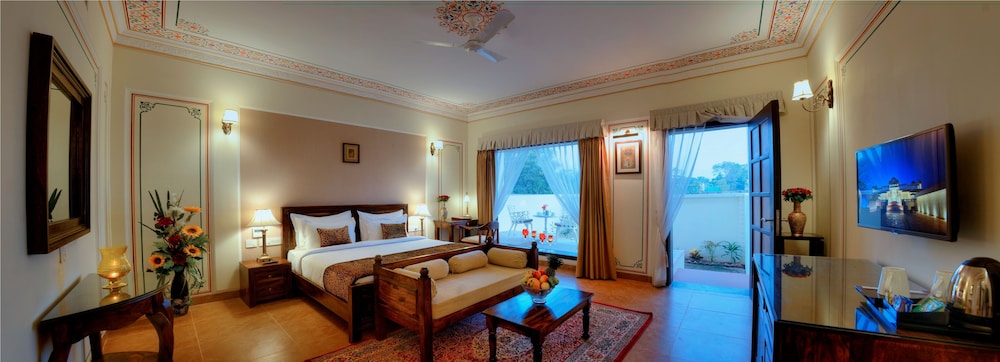 Royal Luxury Suite photo 2