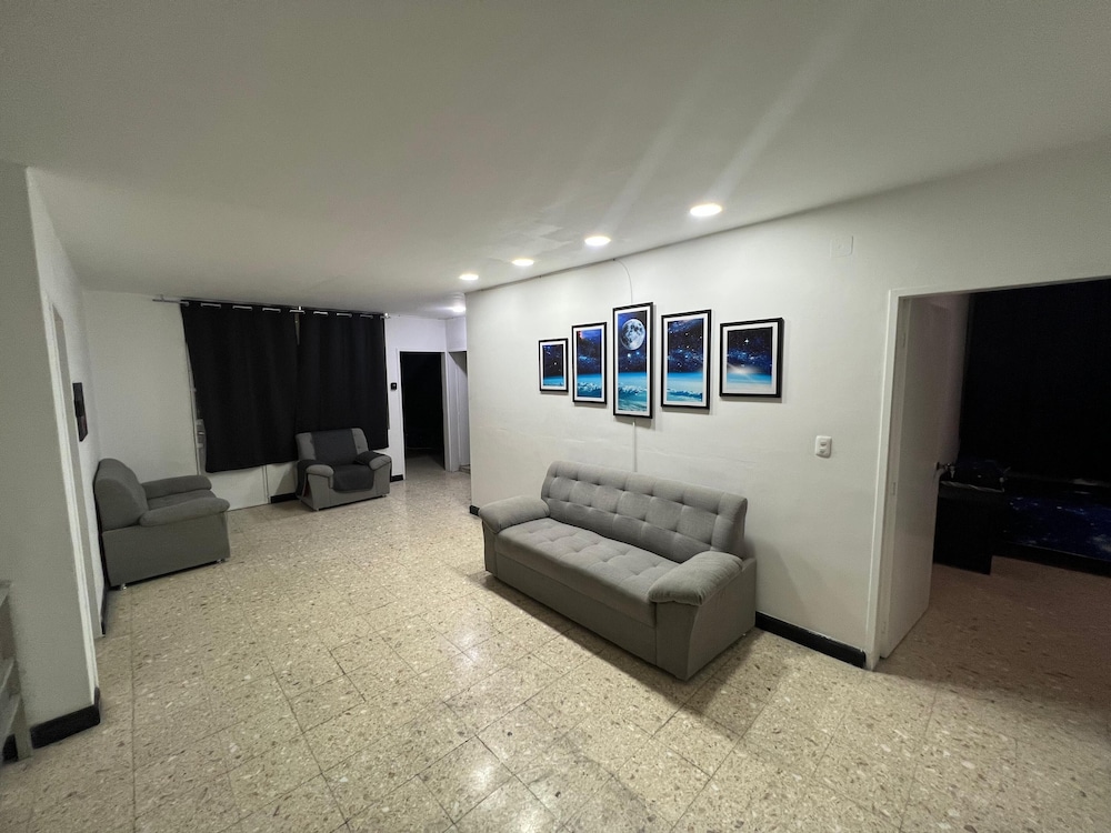 Family House photo 1
