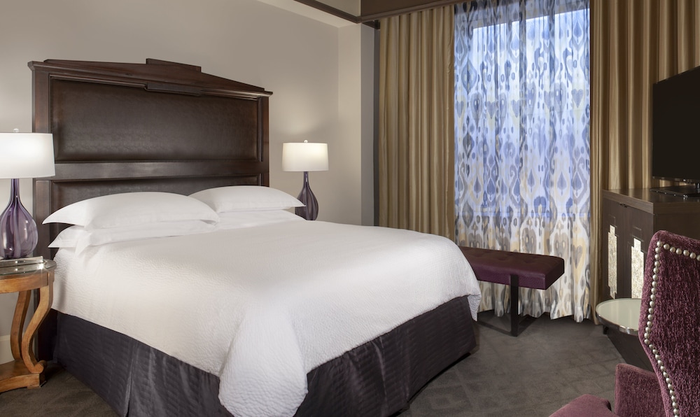 Signature Room (Pure Wellness ) - Photo 3