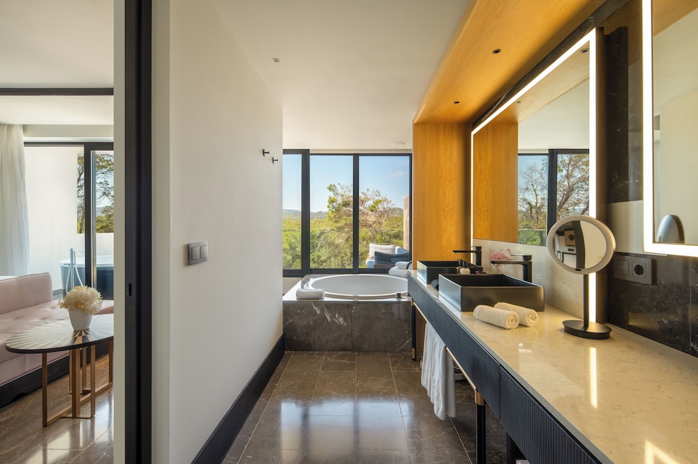 Studio Suite, Terrace (Jacuzzi Single Use) - Photo 4