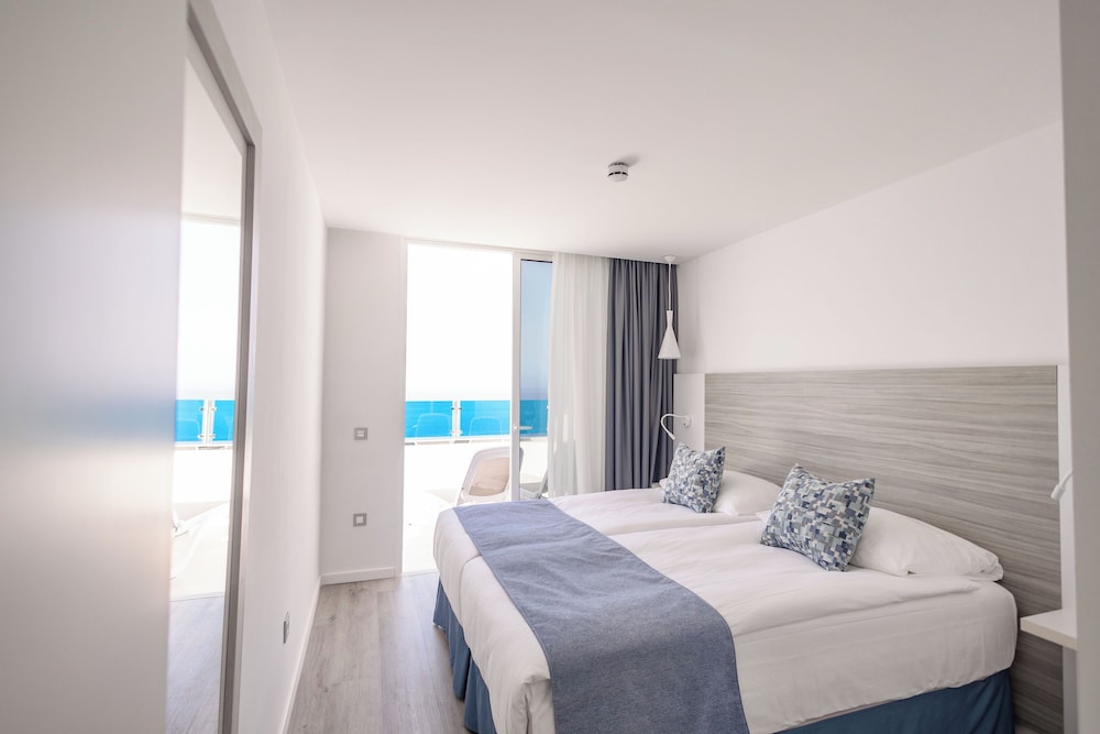 Family Studio Suite, Partial Ocean View (2 Adults)