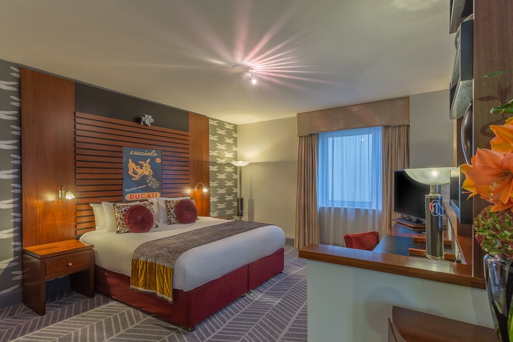 Junior Suite, 1 King Bed, Park View - Photo 8
