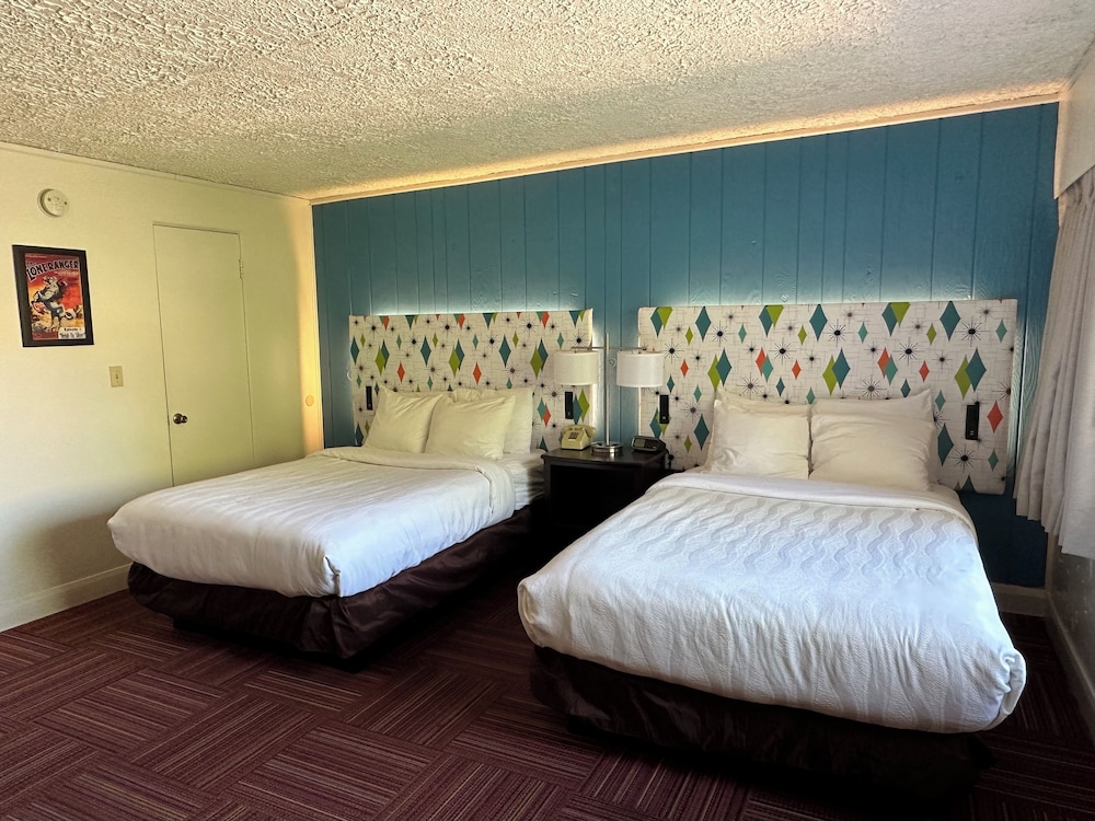 Standard Room, 2 Double Beds