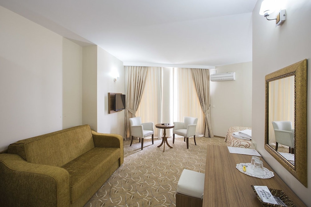 Suite, Balcony photo 1