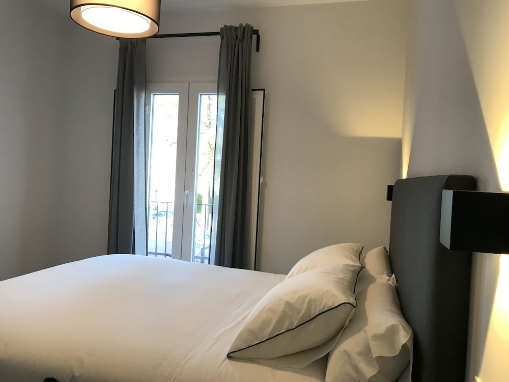 Apartment, Private Bathroom, City View - Photo 18