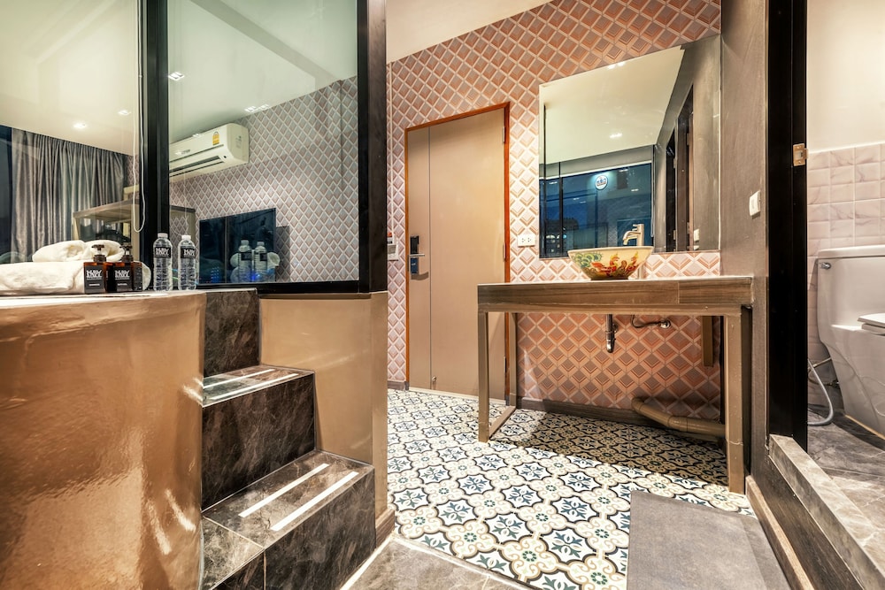 Triple Room with Jacuzzi photo 3