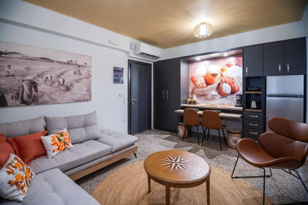 Apartment, Smoking
